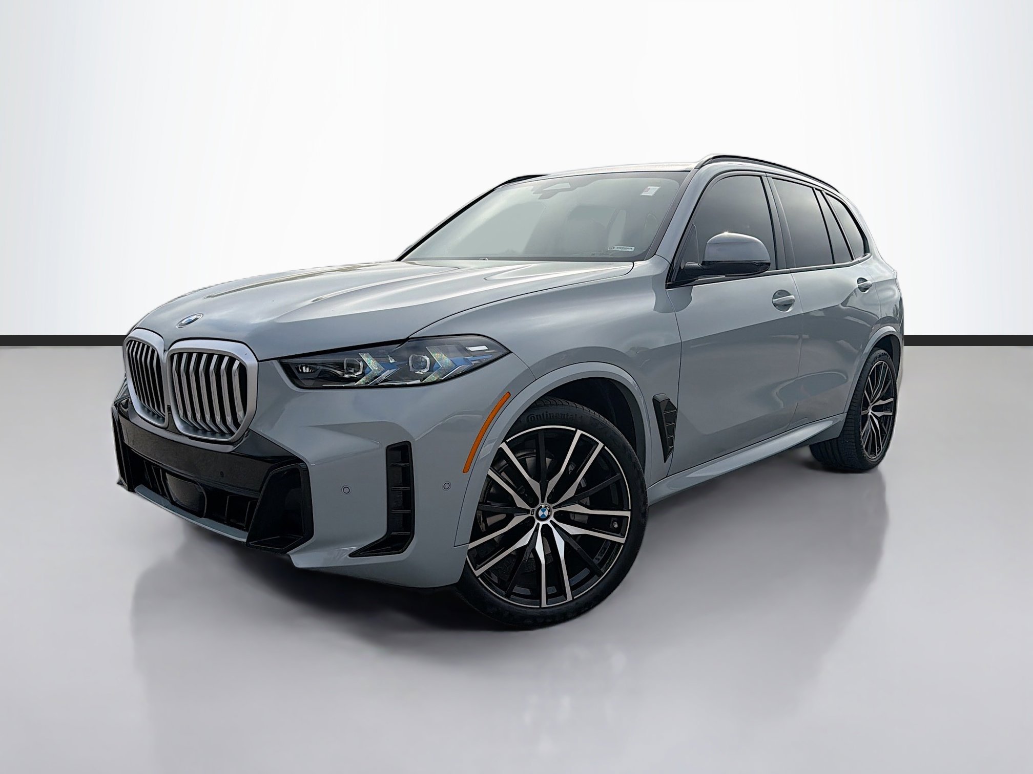 Used 2024 BMW X5 sDrive40i w/ M Sport Package image 1