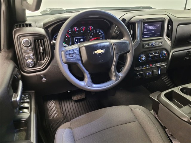 Used 2025 Chevrolet Silverado 2500 Custom w/ Custom Value Package image 15