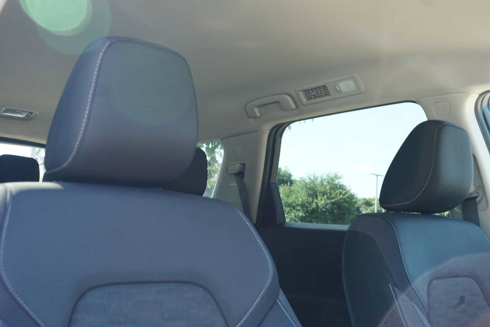 Used 2025 Nissan Pathfinder SV FWD image 26