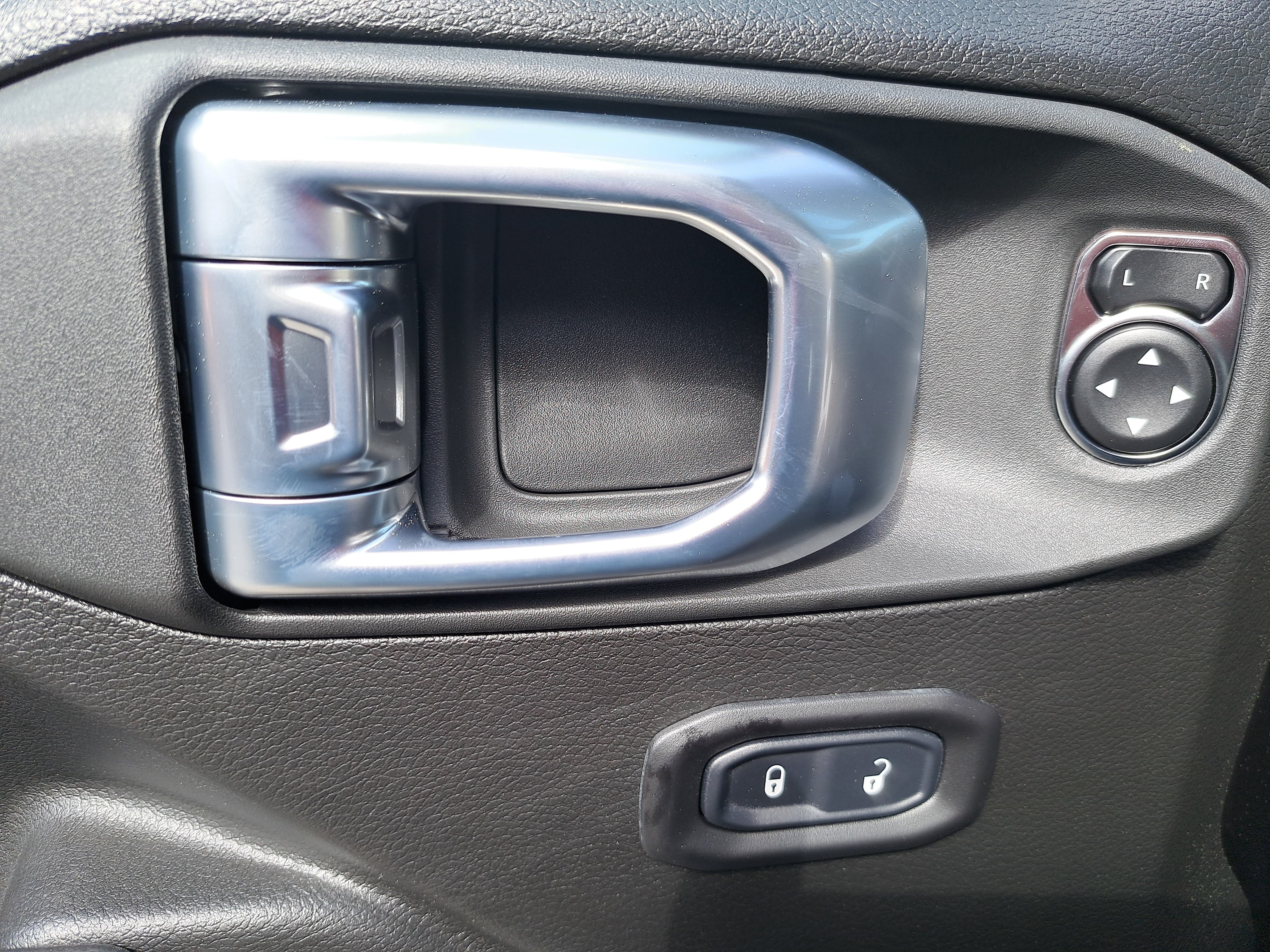 New 2026 Jeep Gladiator Sport AWD/4WD image 25