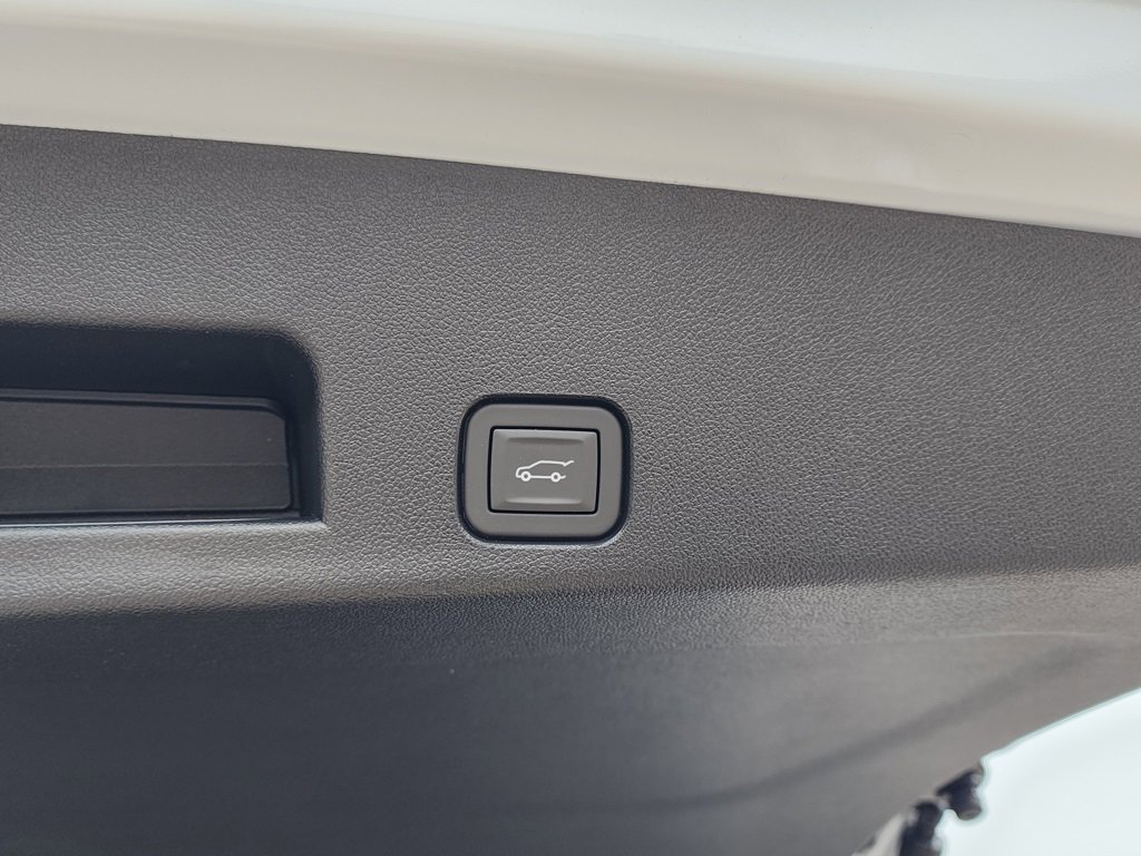 New 2026 GMC Acadia Elevation image 50