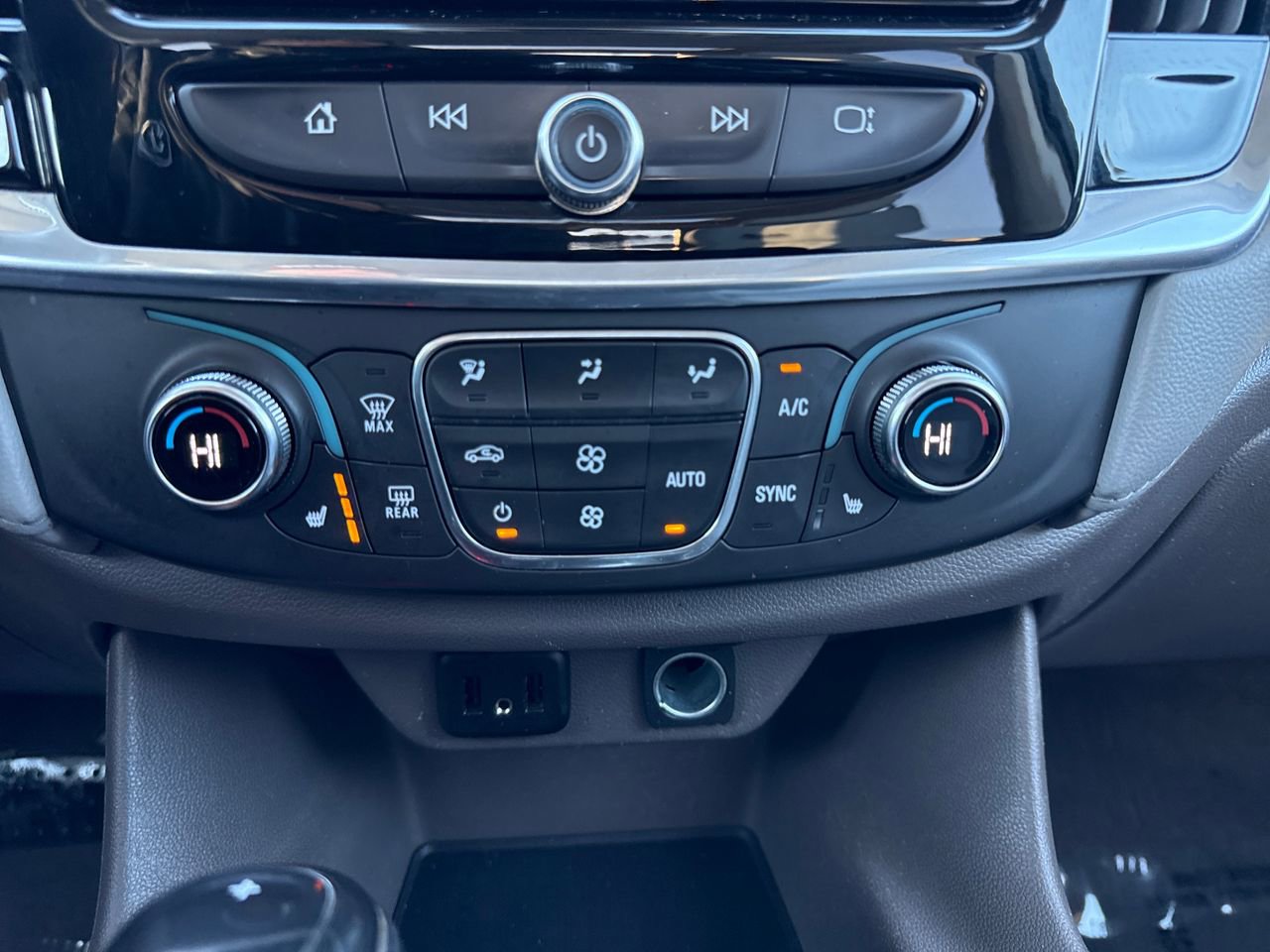 Used 2019 Chevrolet Traverse LT image 20