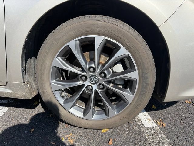Used 2016 Toyota Avalon XLE Premium FWD image 7
