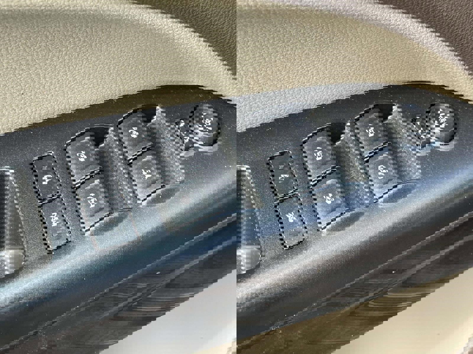 Used 2017 GMC Canyon SLE w/ SLE Convenience Package image 18