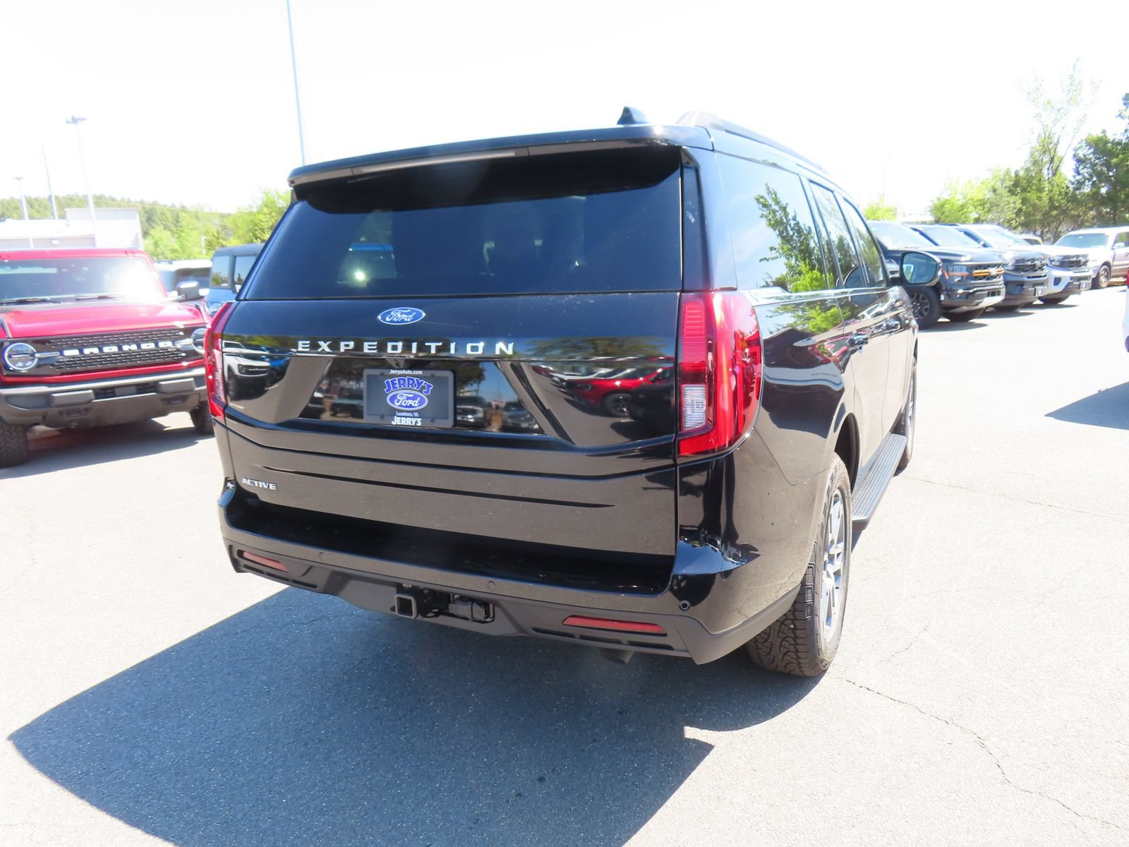 New 2026 Ford Expedition Active AWD/4WD image 4