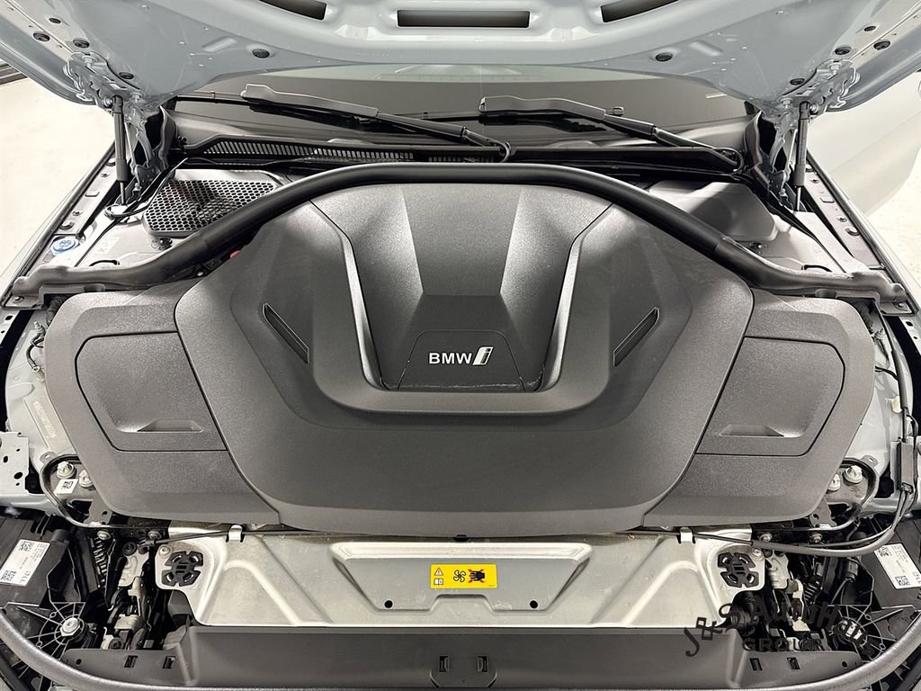 Used 2025 BMW i4 M50 w/ Parking Assistance Package image 37