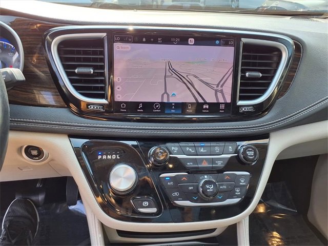 Used 2022 Chrysler Pacifica Limited image 19