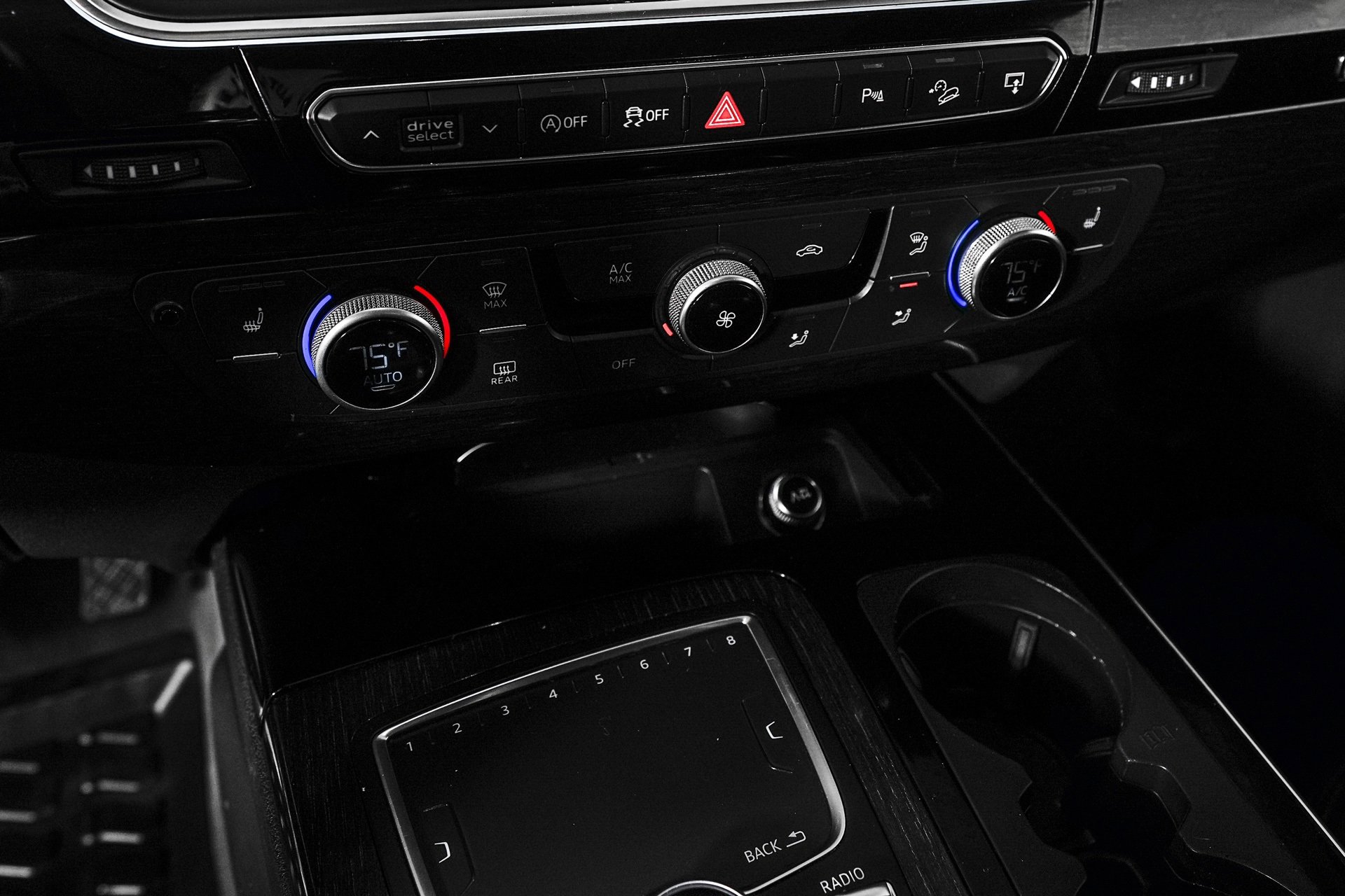 Used 2017 Audi Q7 3.0T Premium Plus w/ Premium Plus Package image 24