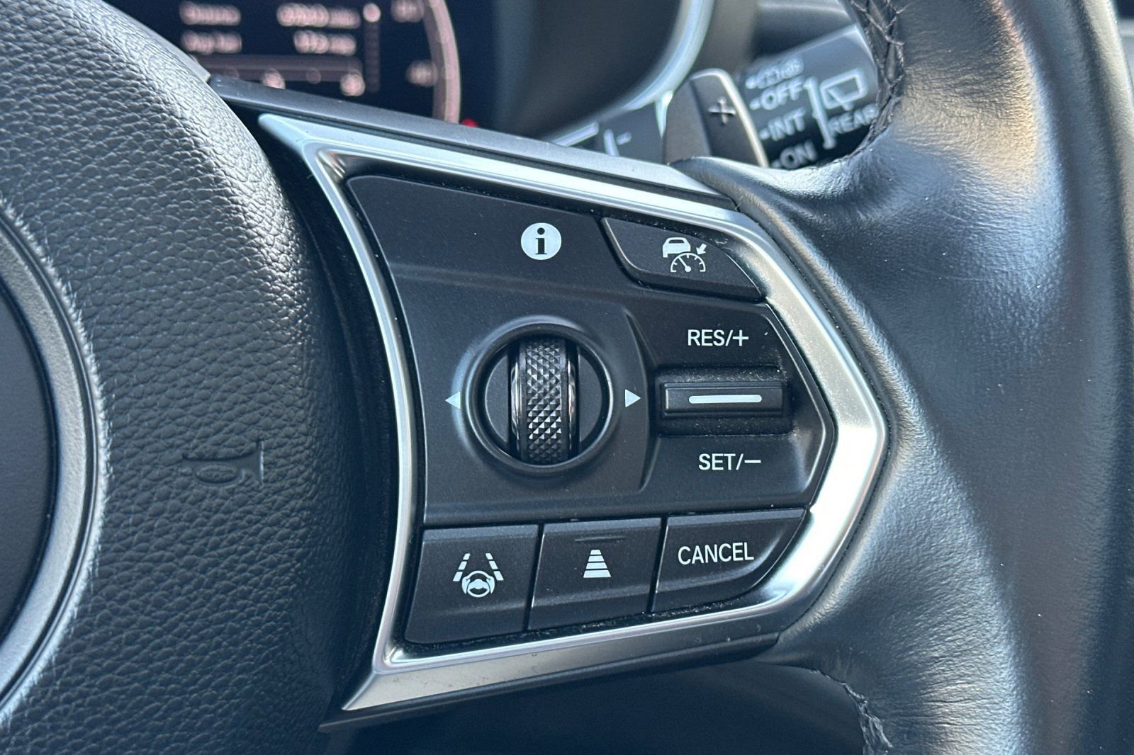 Used 2023 Acura MDX FWD w/ Technology Package image 34