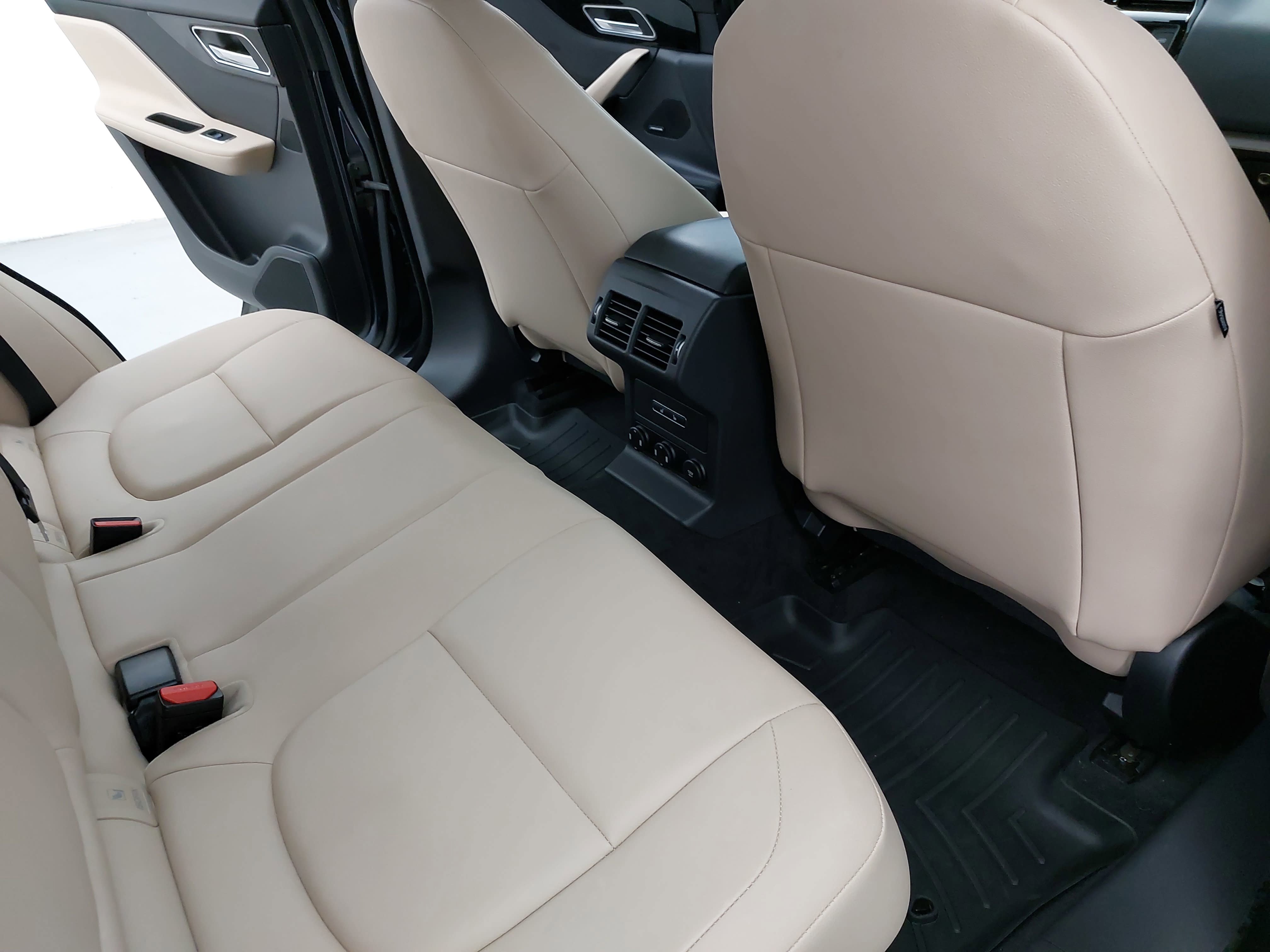 Used 2018 Jaguar F-PACE Premium AWD/4WD image 13
