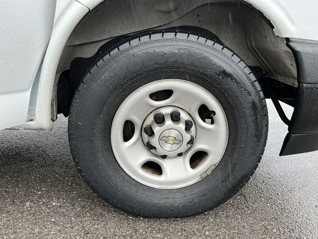 Used 2020 Chevrolet Express 2500 image 19