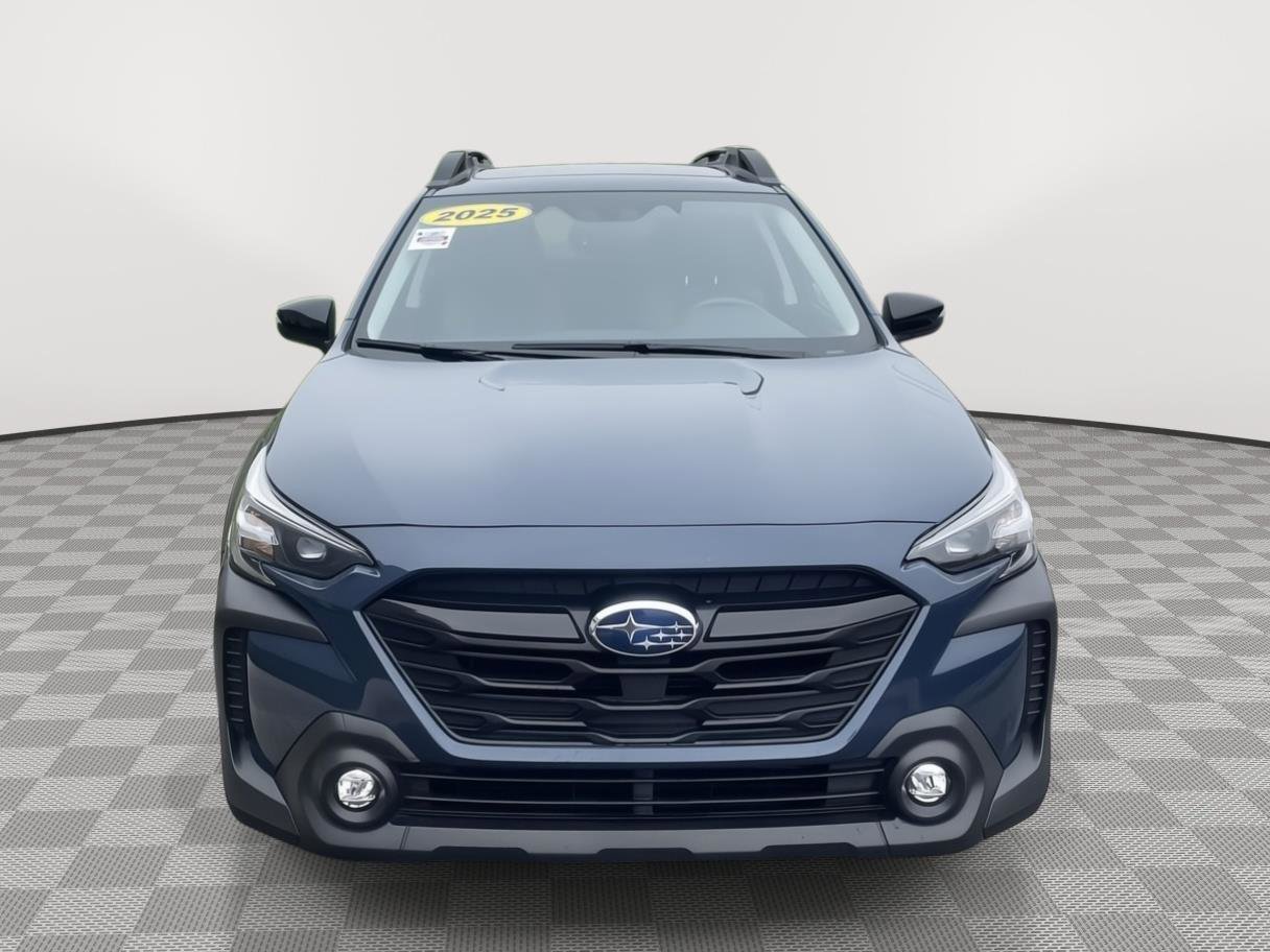 Certified 2025 Subaru Outback Onyx Edition AWD/4WD image 9
