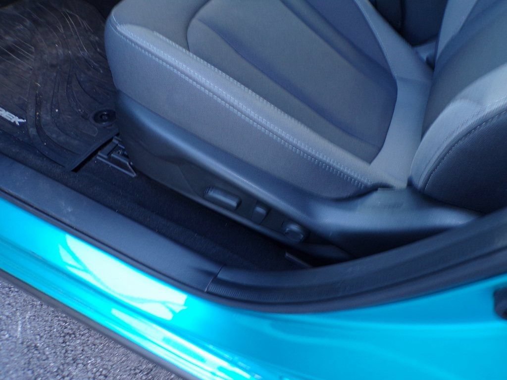 Certified 2025 Subaru Crosstrek 2.5i Premium AWD/4WD image 15