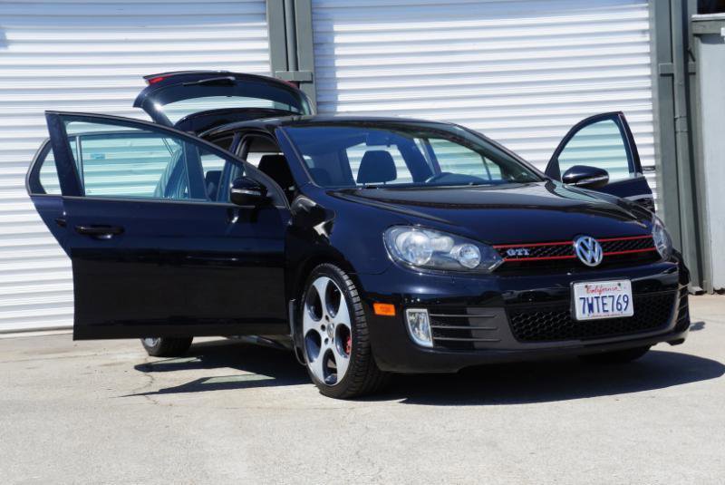 Used 2011 Volkswagen Golf 4-Door image 5