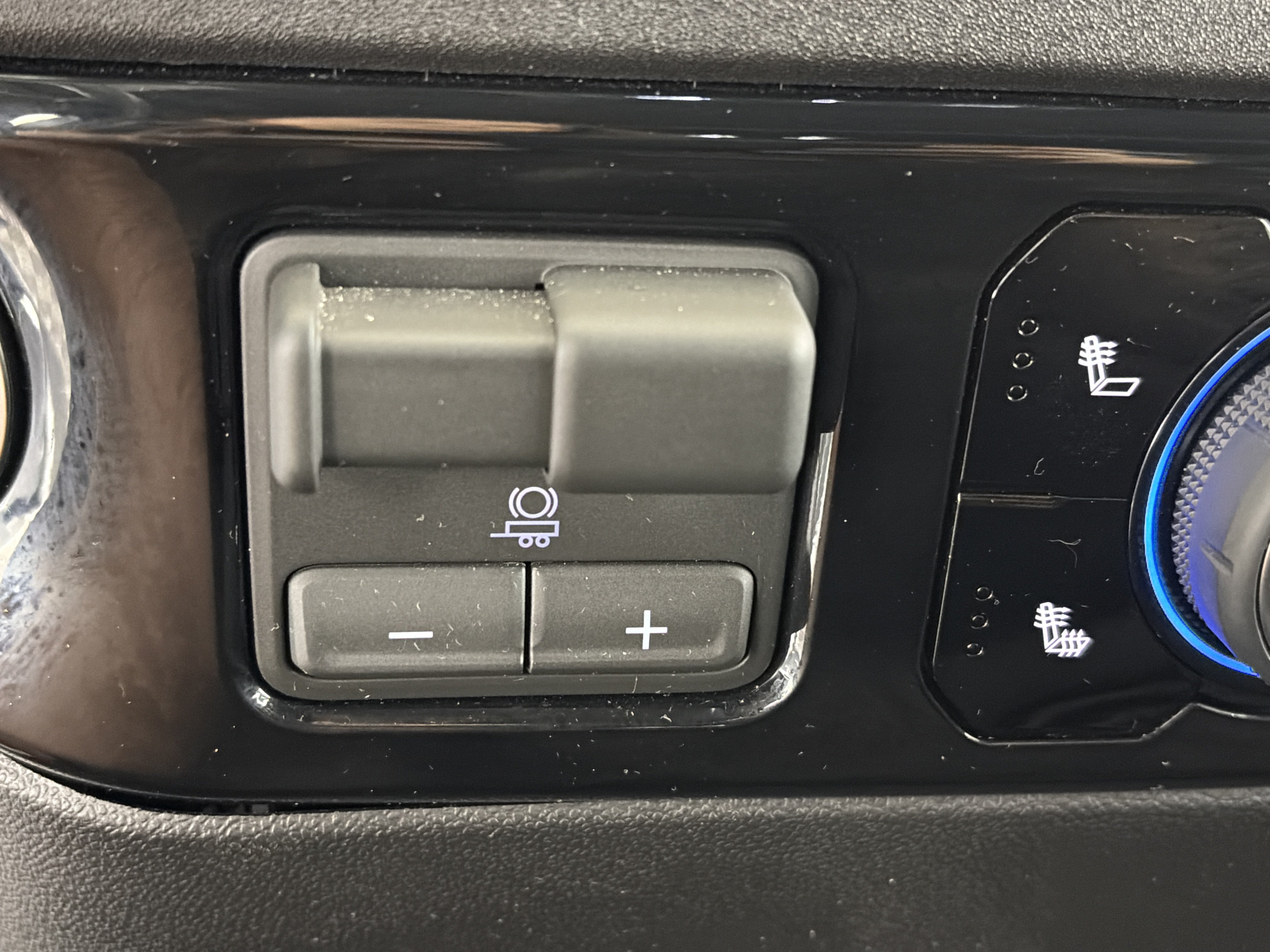 Certified 2026 Chevrolet Silverado 1500 RST w/ RST Select Package AWD/4WD image 30
