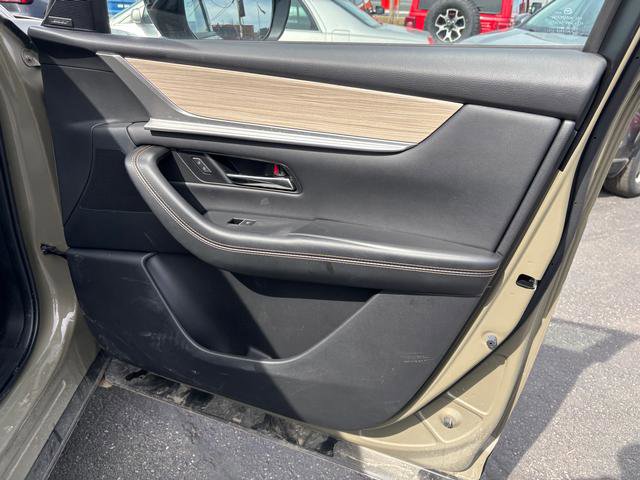 Certified 2025 MAZDA CX-70 Plug-In Hybrid w/ Premium Pkg image 16