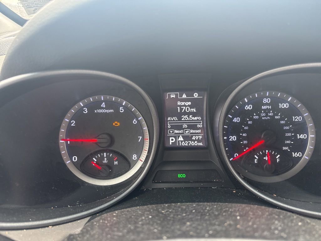 Used 2016 Hyundai Santa Fe Sport w/ Cargo Package FWD image 9