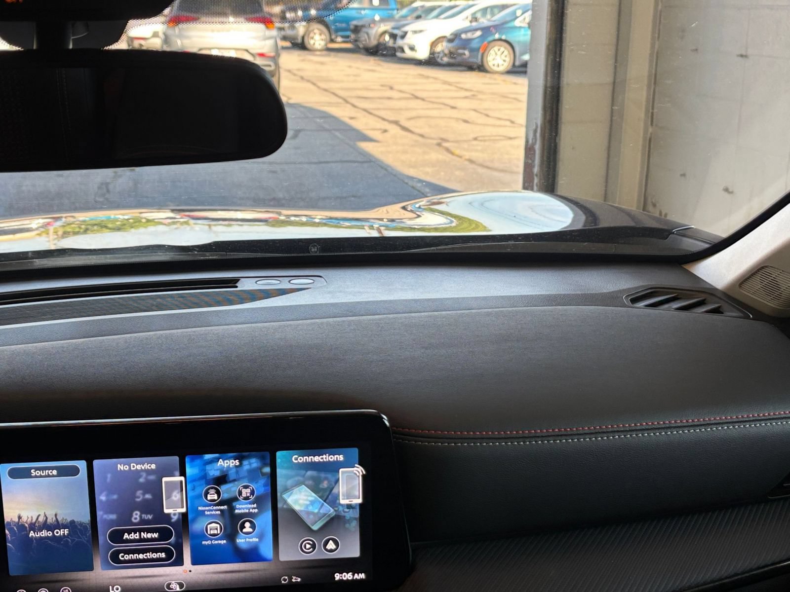 Used 2026 Nissan Kicks SR FWD image 34