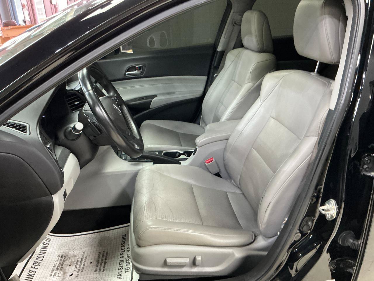 Used 2016 Acura ILX FWD image 13