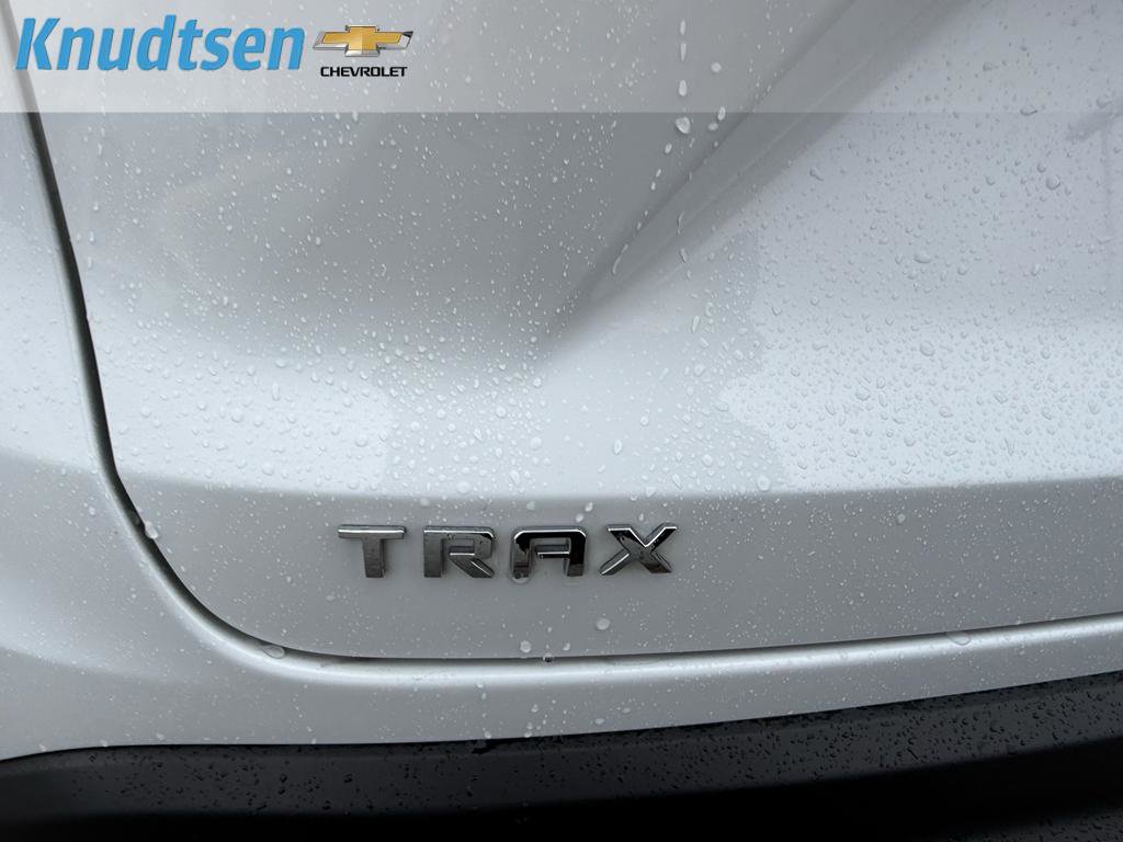 Used 2024 Chevrolet Trax LT w/ Driver Confidence Package image 10
