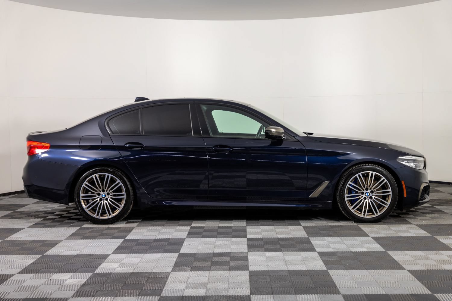 Used 2019 BMW M550i xDrive AWD/4WD image 9