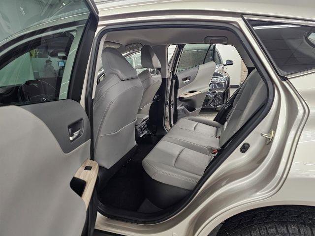 Used 2023 Toyota Venza XLE AWD/4WD image 36