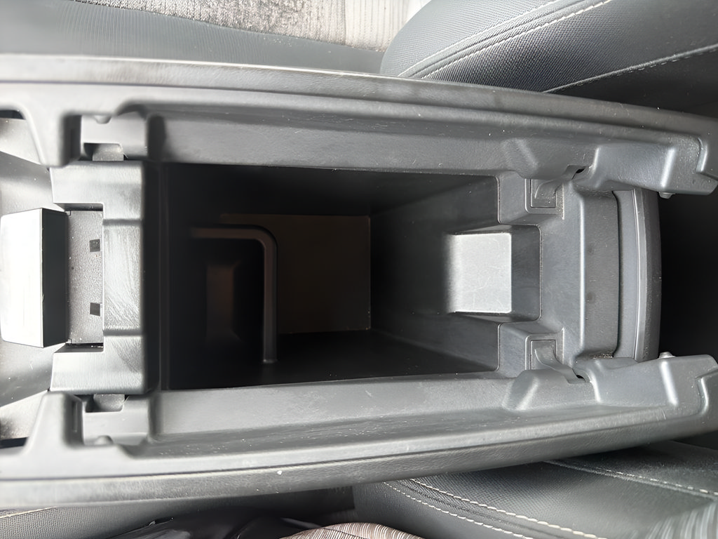 Used 2023 Nissan Rogue SV FWD image 41