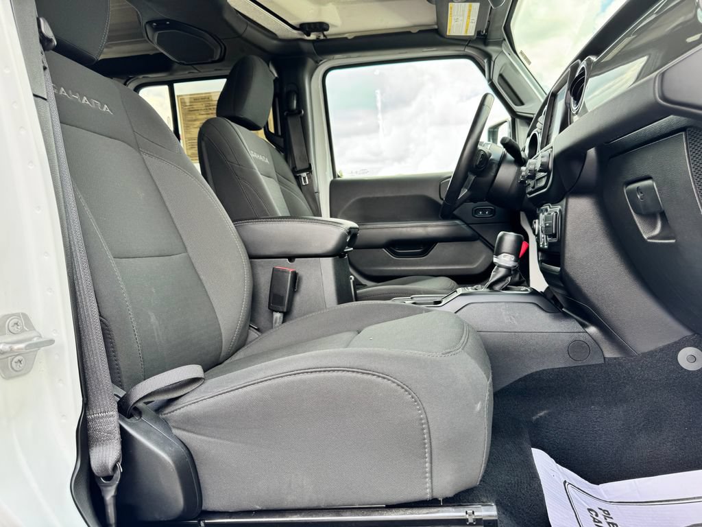 Used 2021 Jeep Wrangler Unlimited Sahara w/ Uconnect 4C Nav & Sound Group AWD/4WD image 10