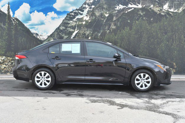 Certified 2024 Toyota Corolla LE image 2