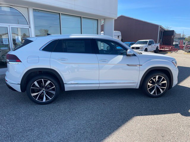 New 2026 Volkswagen Atlas Cross Sport SEL Premium R-Line AWD/4WD image 8