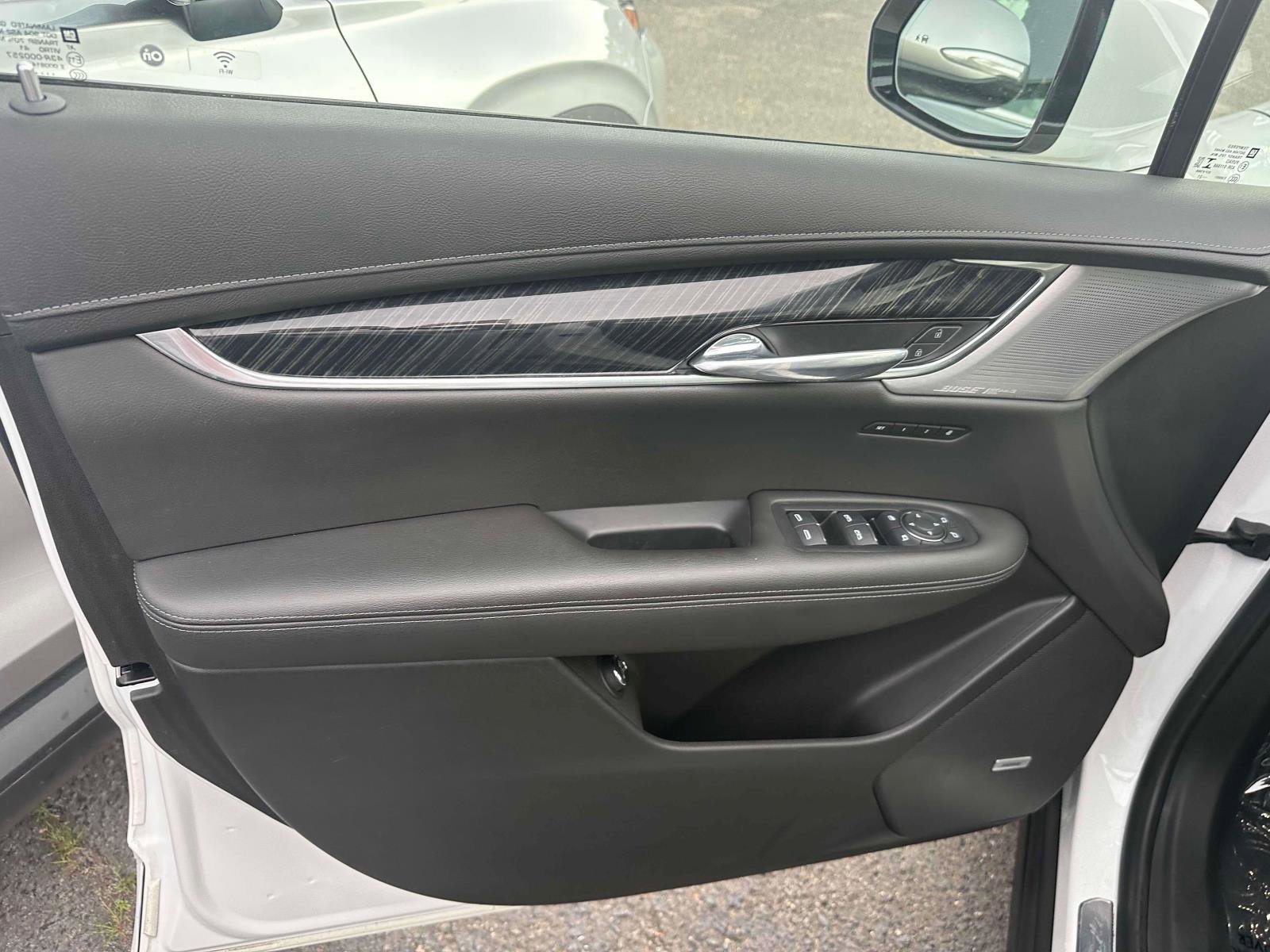 Used 2022 Cadillac XT6 Premium Luxury w/ Technology Package image 15