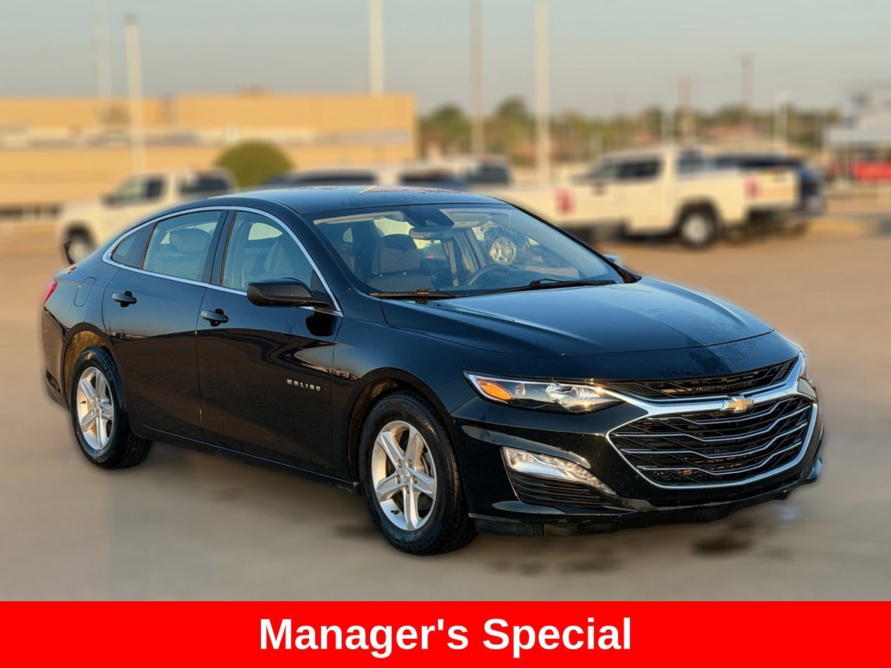 Used 2025 Chevrolet Malibu LT FWD image 4