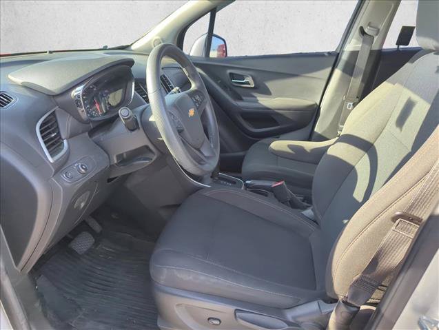 Used 2020 Chevrolet Trax LS w/ Tint and Cruise Package AWD/4WD image 12