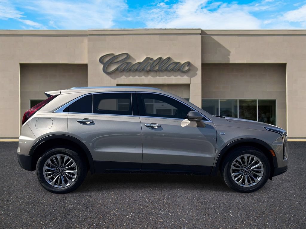 Certified 2024 Cadillac XT4 Premium Luxury w/ Active Safety Package FWD image 2