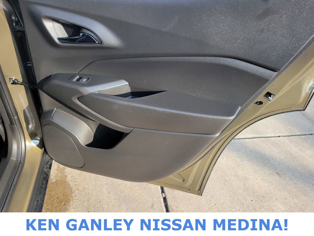 Used 2024 Chevrolet Trax LT image 46