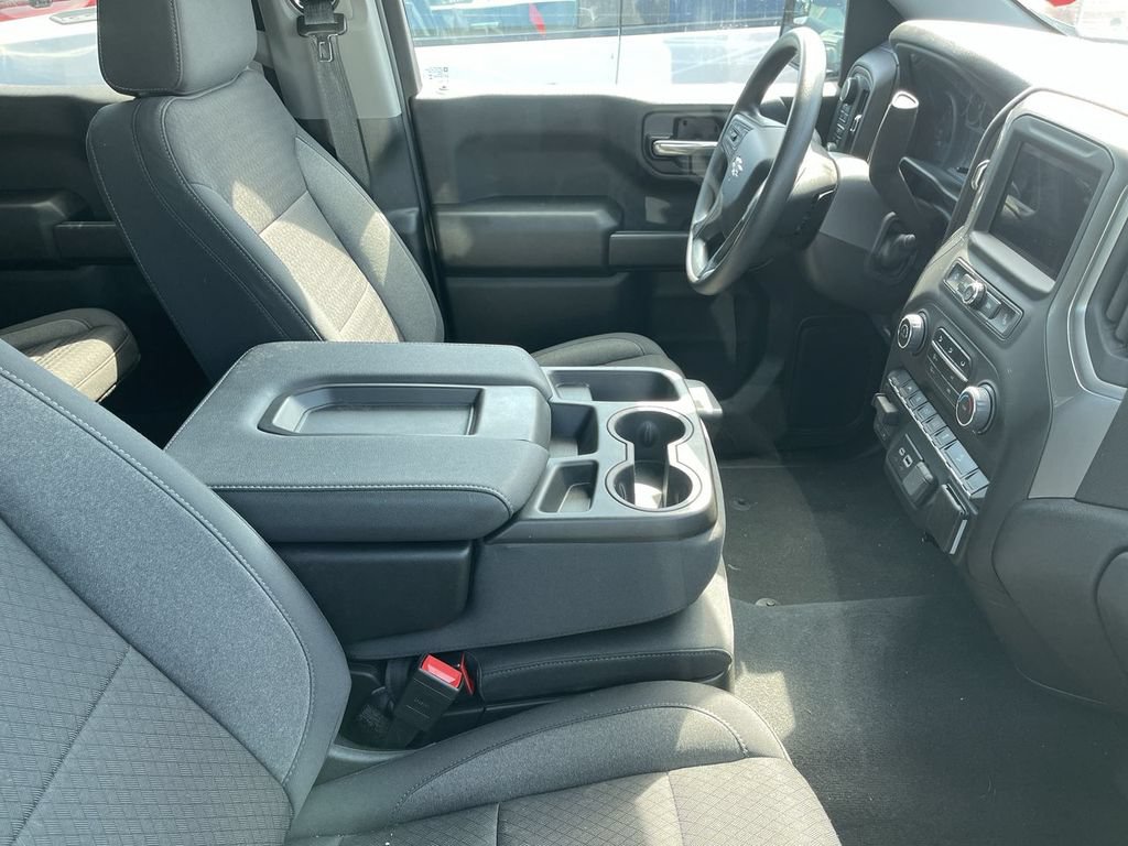 Used 2024 Chevrolet Silverado 1500 Custom Trail Boss w/ LPO, Dark Essentials Package AWD/4WD image 11