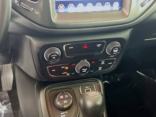 Used 2019 Jeep Compass Trailhawk AWD/4WD image 14