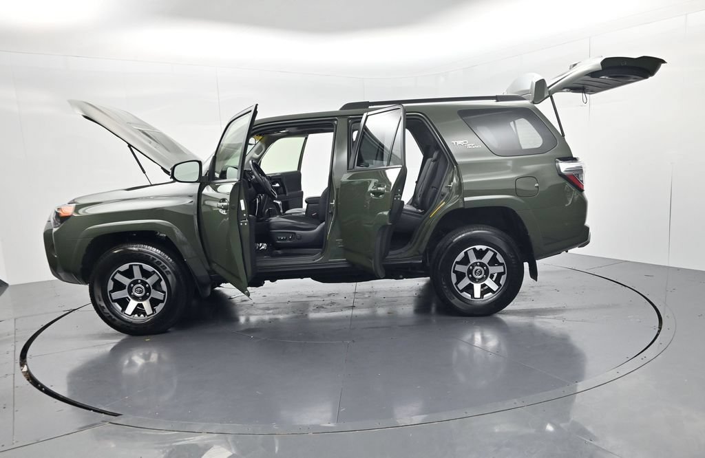 Used 2022 Toyota 4Runner TRD Off-Road Premium AWD/4WD image 68