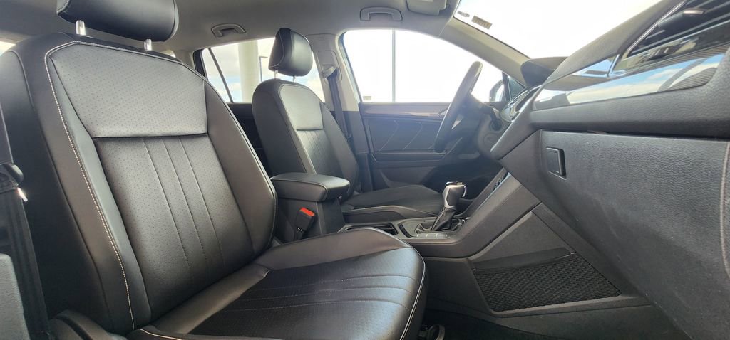 Used 2022 Volkswagen Tiguan SE FWD image 25
