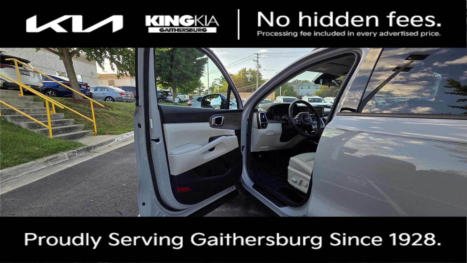 Certified 2023 Kia Sorento S w/ Panoramic Sunroof Package AWD/4WD image 12