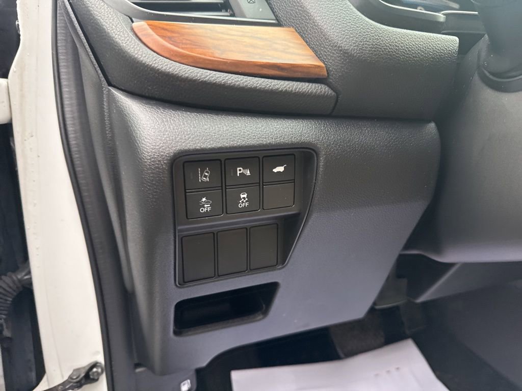 Used 2022 Honda CR-V Touring image 17