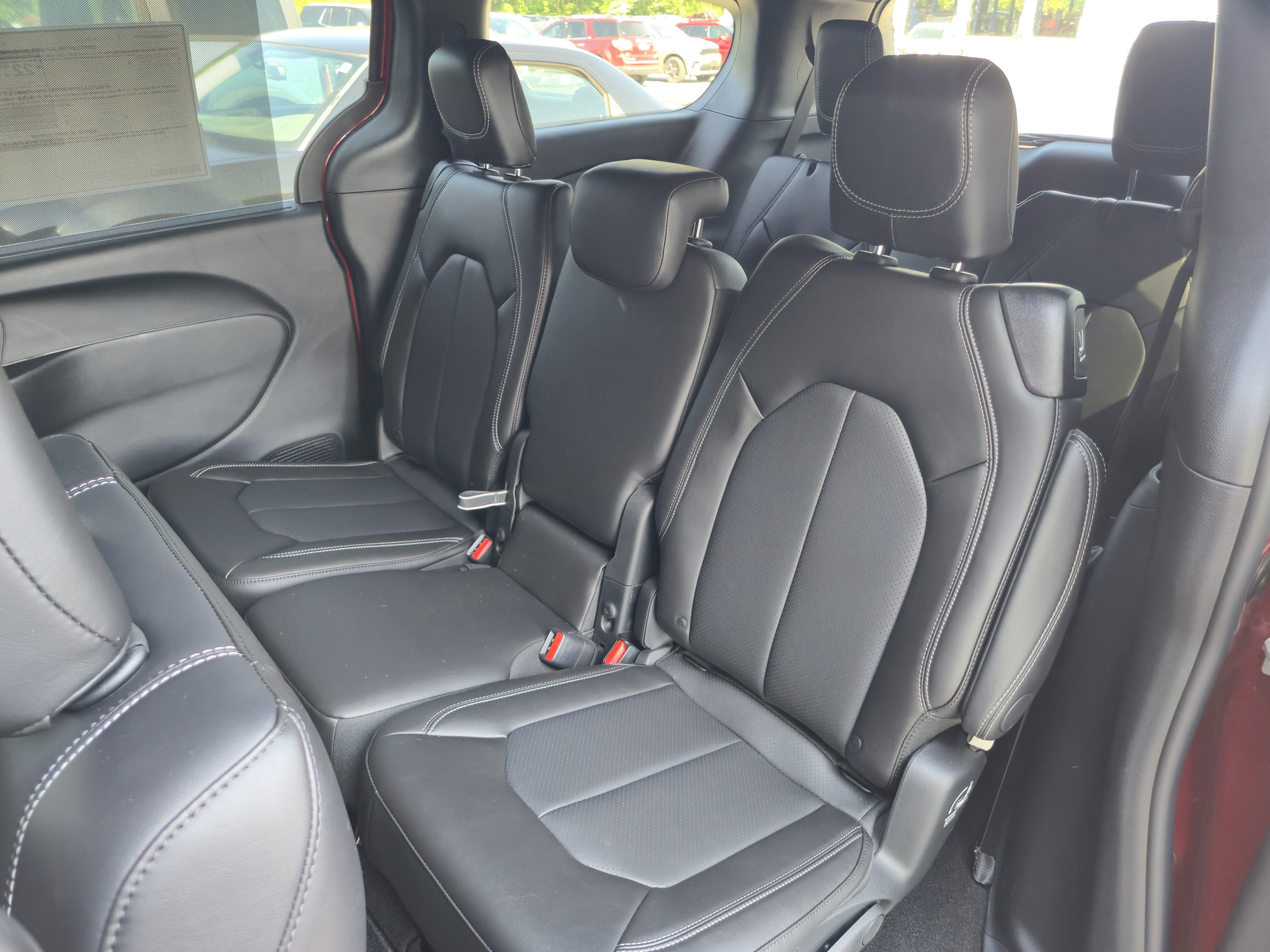 New 2027 Chrysler Pacifica Select FWD image 9