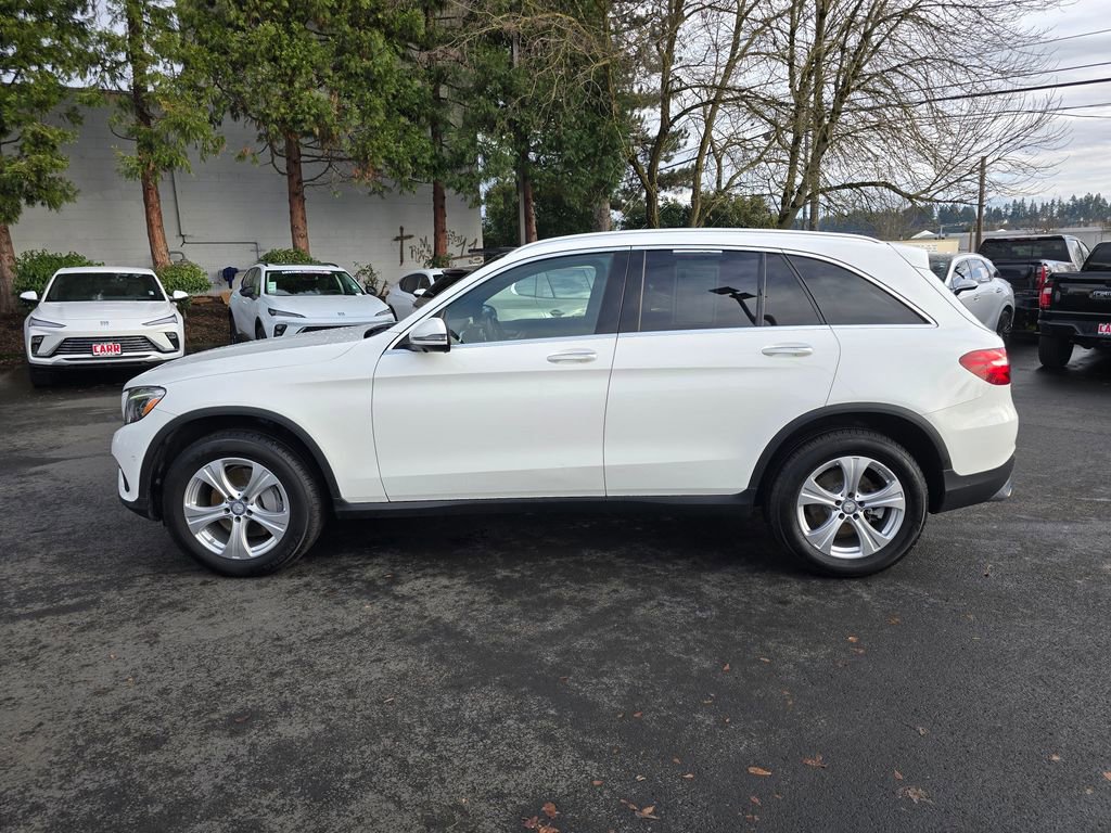 Used 2017 Mercedes-Benz GLC 300 4MATIC image 42