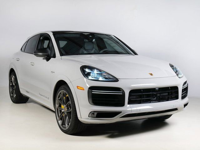 Used 2021 Porsche Cayenne Turbo S image 7