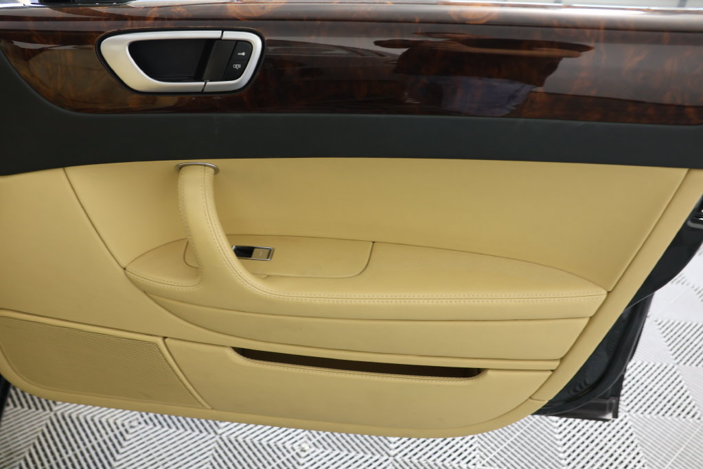 Used 2008 Bentley Flying Spur Flying Spur AWD/4WD image 26