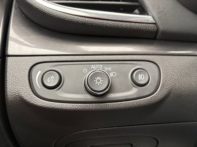 Used 2019 Buick Encore Essence AWD/4WD image 19