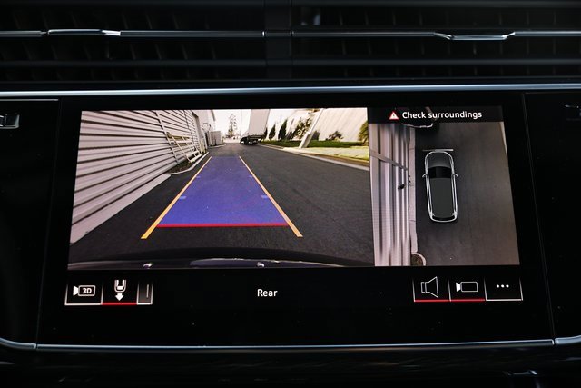 Used 2025 Audi Q7 3.0T Premium Plus image 37