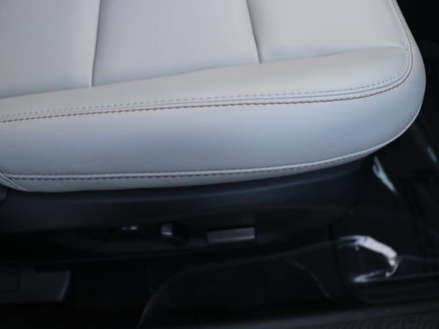 Used 2025 Ford Explorer Active w/ Active Comfort Package AWD/4WD image 10