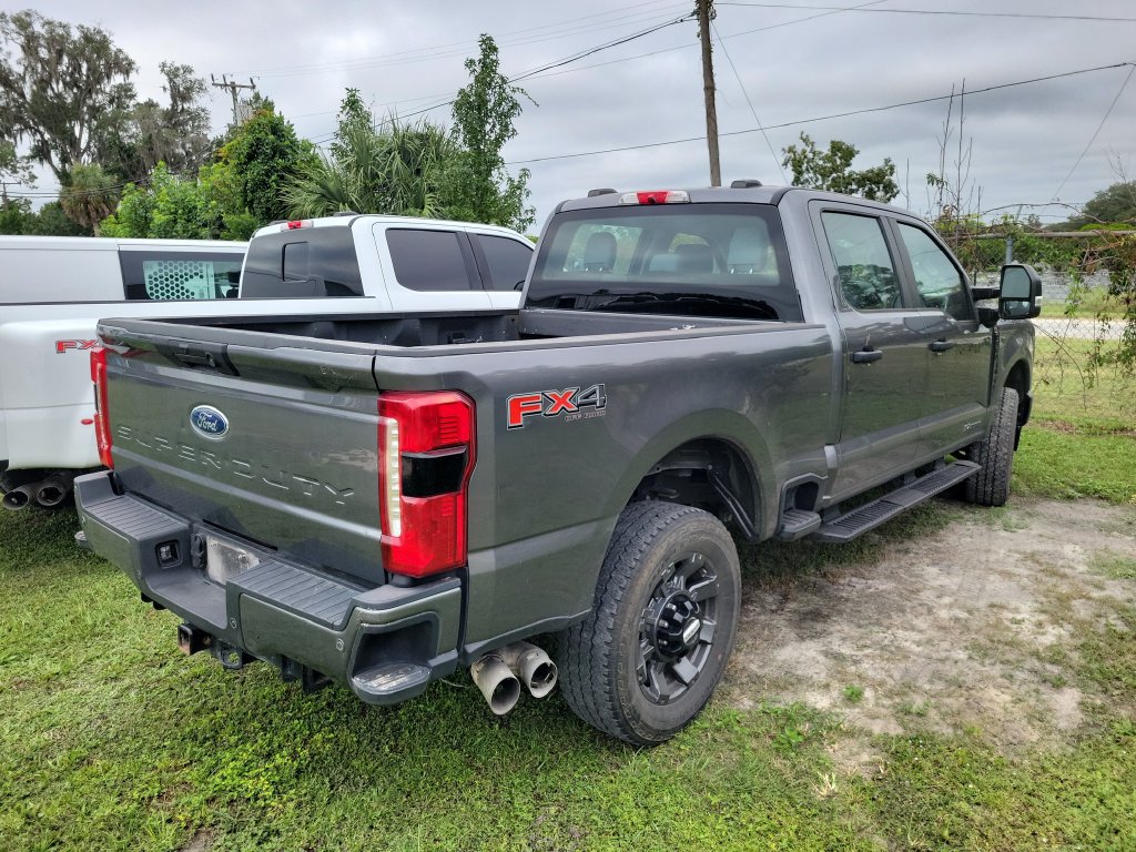 Used 2023 Ford F350 XL w/ STX Appearance Package AWD/4WD image 3