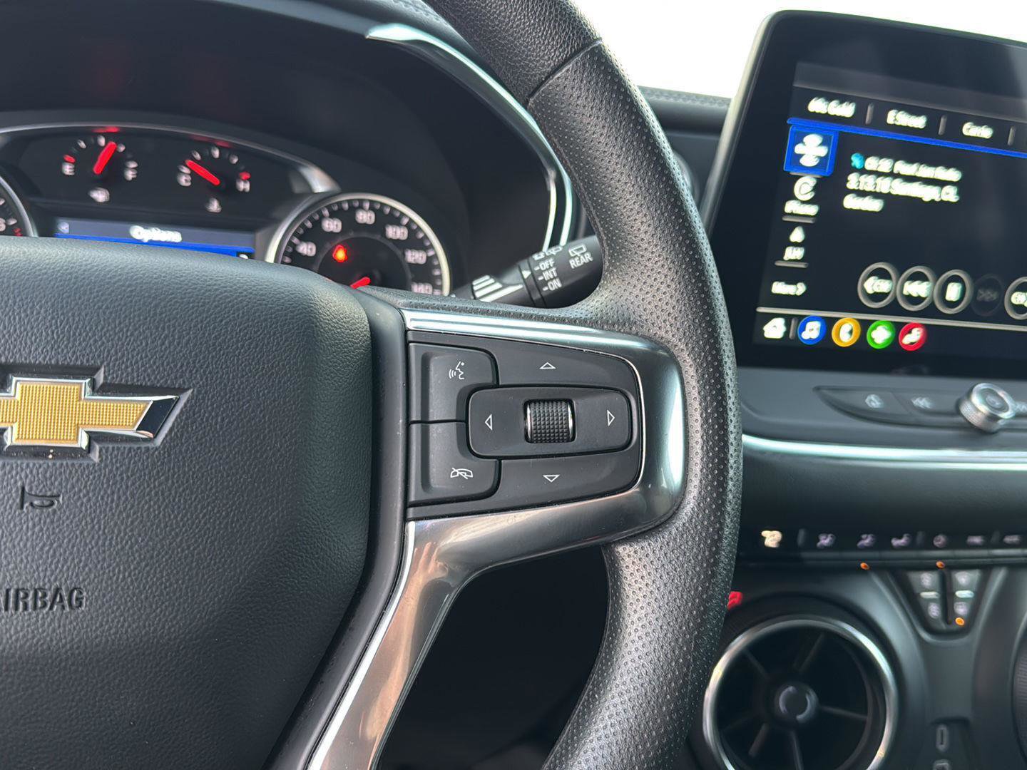 Used 2025 Chevrolet Blazer LT FWD image 19